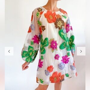 NWT BUBBLE SLEEVE FLORAL ORGANZA MINI